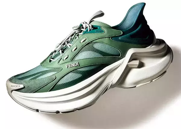 Catch the Wave！大人にふさわしい、〈フェンディ〉の品格ある厚底スニーカー！