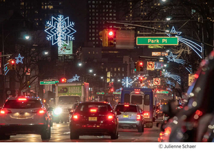 きらめくNYで、大人のホリデーを！  珠玉のステージと特別な年越しをナビゲート！