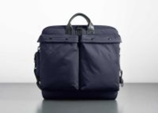 限定色ネイビーが登場魅力たっぷりなのは、オンとオフどちらでも使えるトートバッグ！