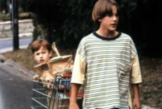 思わず目頭が熱くなる！大人も泣ける映画5選！《再配信》