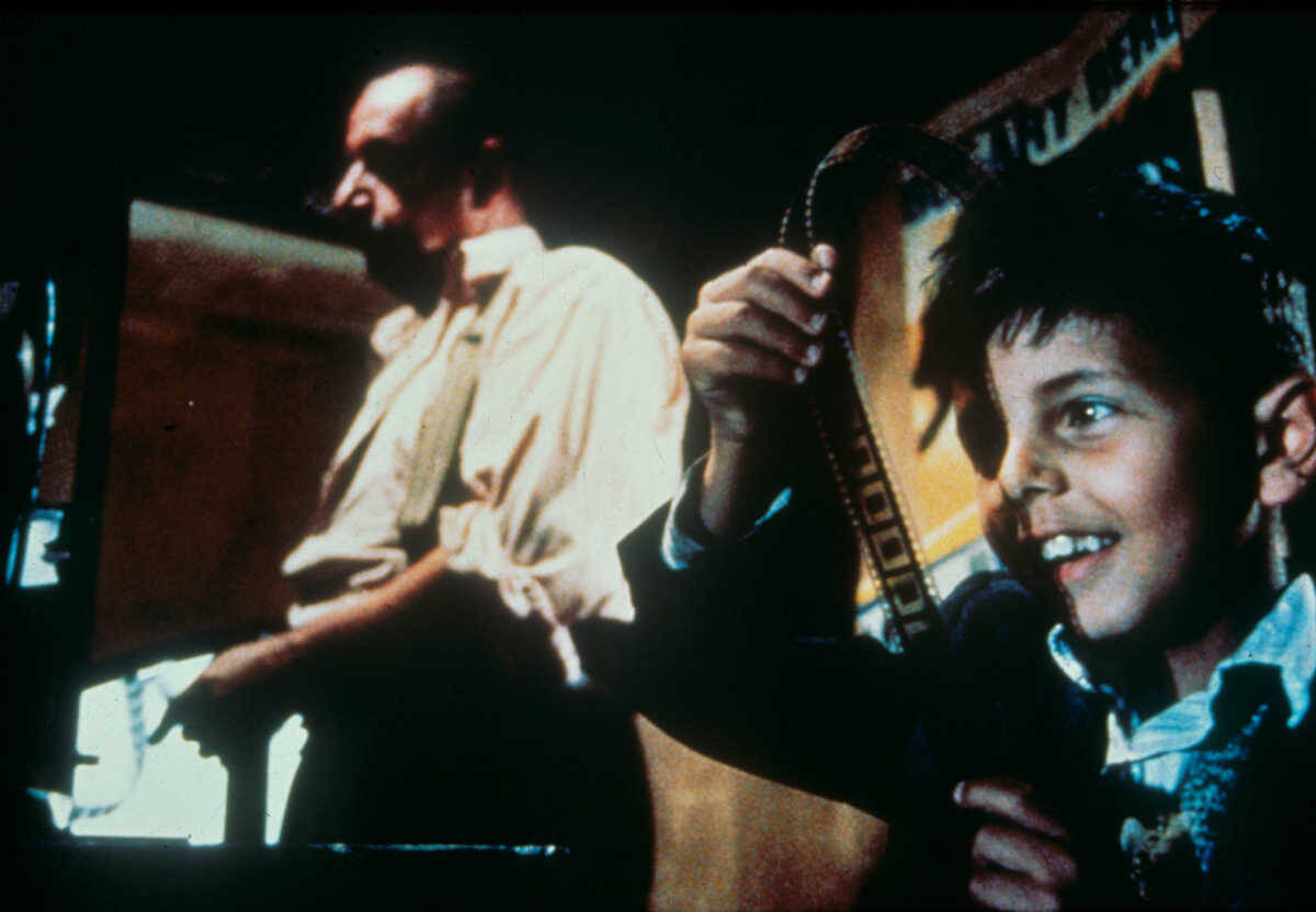 思わず目頭が熱くなる！大人も泣ける映画5選！《再配信》