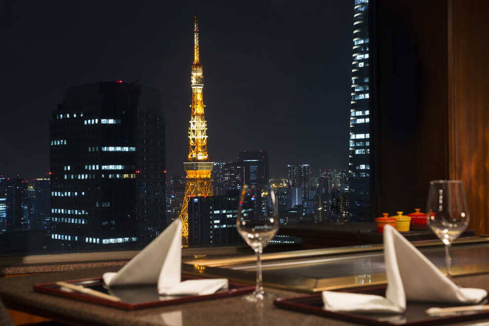 グルメジャーナリスト東龍のホテルグルメで“口福”体験！口の中でとろけるような、最高の肉の旨味に思わず唸る美味さ！