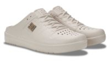 それ、サンダルだったの？〈DCシューズ〉の“スニーカー顔”な新作が面白い！