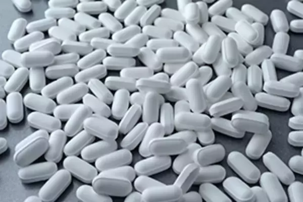 【北京ＩＰＯ】グルコン酸塩製造大手の江西新ガン江薬業、初値は公開価格を３６．５１％上回る１２．９元