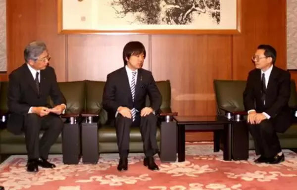 中国の大阪総領事が交通事故死―帰国中、河北省で