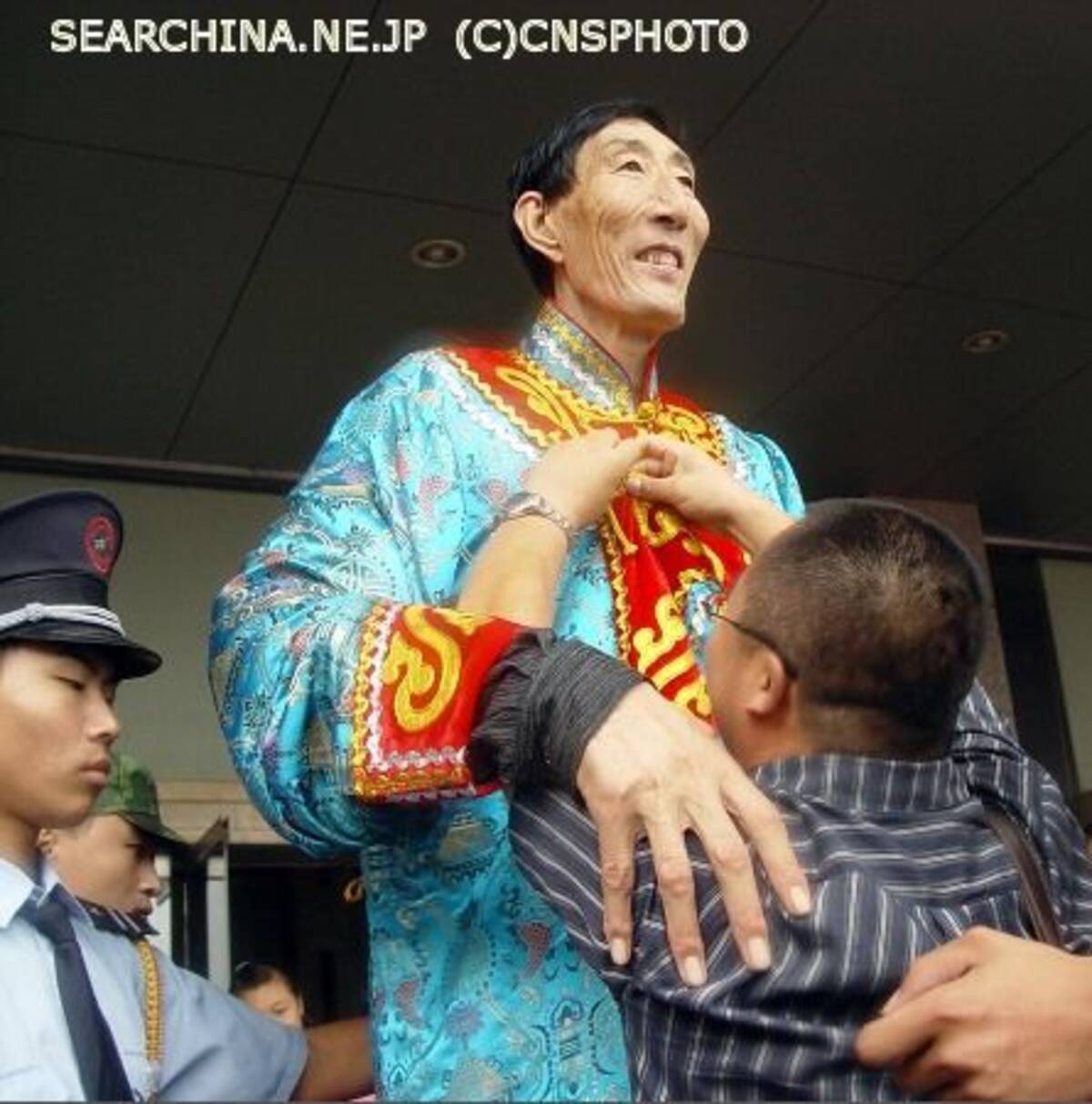 鮑喜順 世界一の ノッポさん は中国籍のモンゴル族 08年8月日 エキサイトニュース