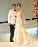 【中華芸能】ケリー・チャンが結婚　999の牡丹で愛を宣言