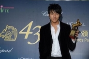 【中華芸能】台湾若手俳優ブライアン・チャン、高校生の時に結婚？