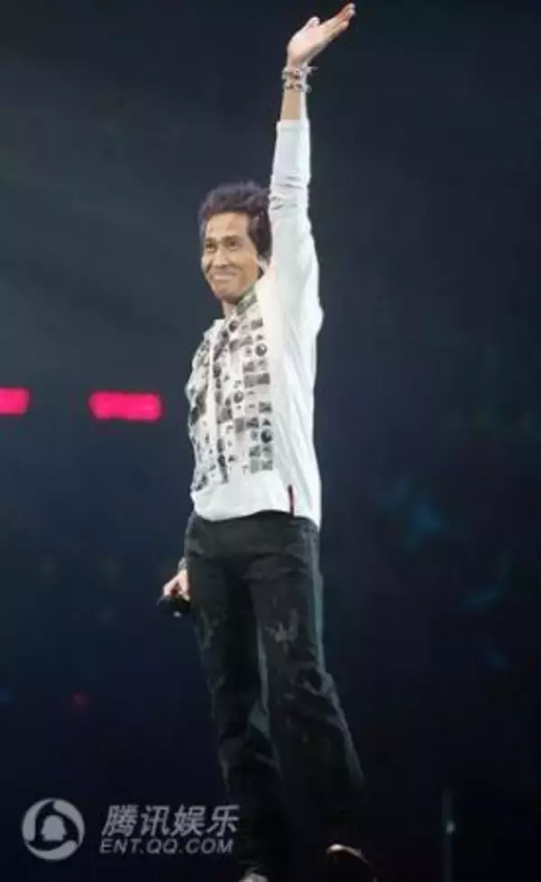 【中華芸能】歌手チー・チン、自伝でジョイ・ウォンとの恋を告白