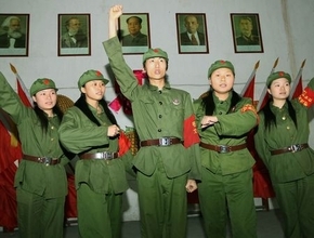 「悲惨な文革10年間」も商売の種、革命委員会を再現