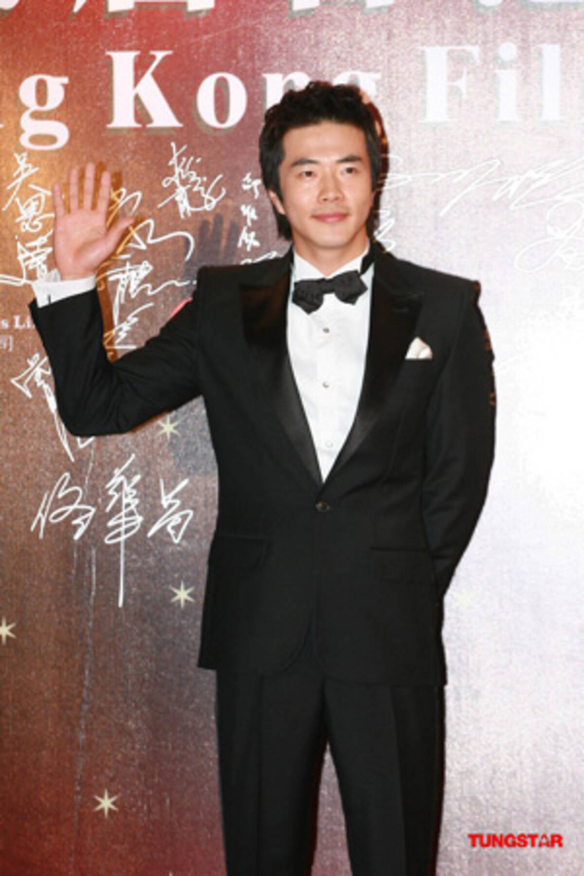 韓流 クォン サンウ クリスマスは夫人とイルマの公演に出席 08年12月27日 エキサイトニュース