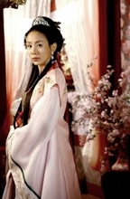 【韓流】『善徳女王』パク・イェジン、「時代劇を演じることに感謝」