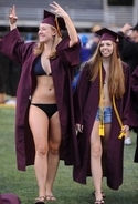 女子が下着「大胆露出」、大統領もドッキリ？―米大学