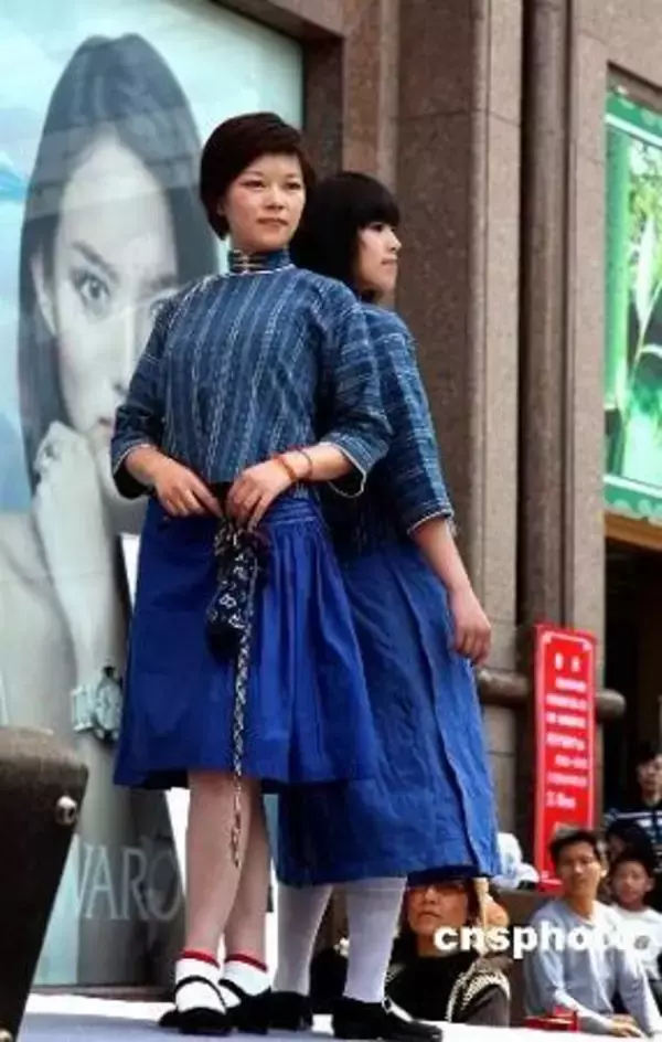 昔懐かしい手織り木綿の服、オールドファッションショー－上海