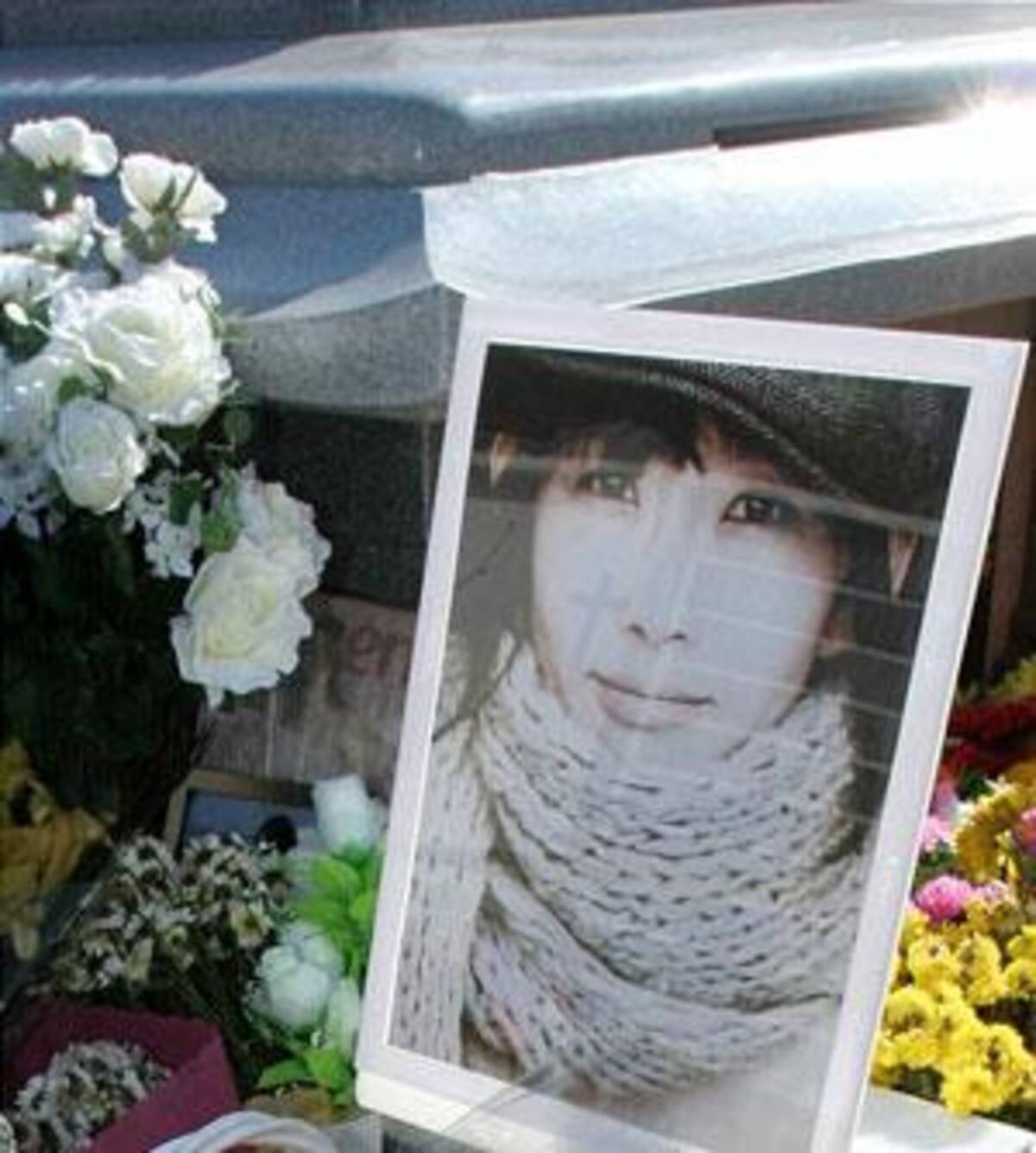 韓流 チェ ジンシルさんの遺骨盗難 墓の前に焼酎瓶2本 09年8月15日 エキサイトニュース