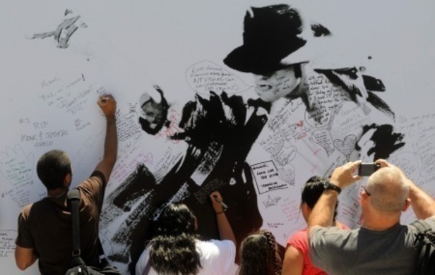 ブルック シールズ M ジャクソン 最も純粋な魂の持ち主 09年7月8日 エキサイトニュース