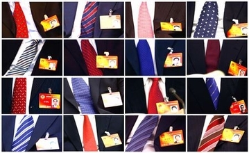 中国の“議員”にカラフル・ネクタイ流行…勝負色「金」は見られず