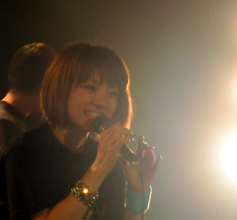 fuzzyがレコ発ライブ、斎藤蘭「ありがとー！」