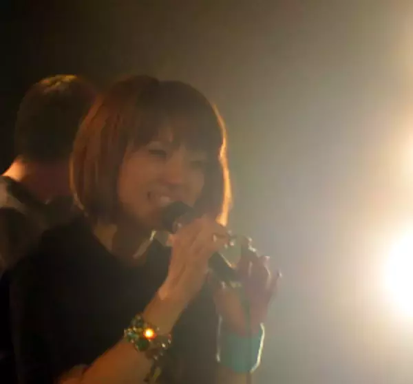 fuzzyがレコ発ライブ、斎藤蘭「ありがとー！」