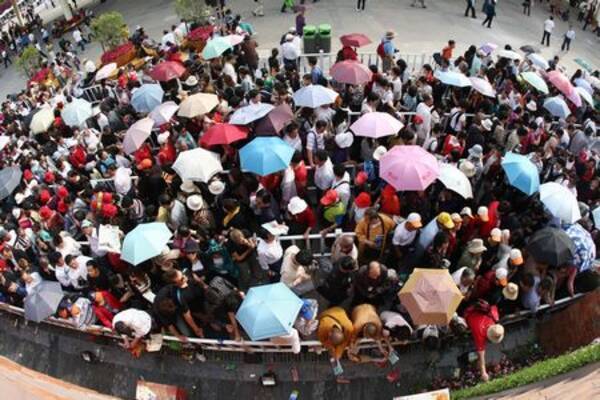 上海万博：入場者数が200万人突破―ただし予定の半数以下