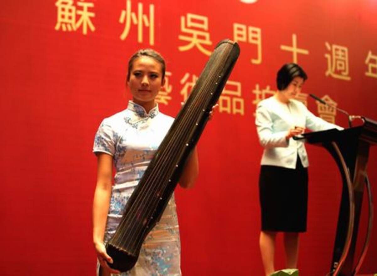 中国】「琴（きん）」17億円で落札、バイオリン抜き楽器で最高額 (2010  