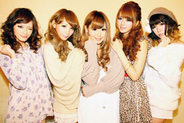 三浦あくりらの読者モデルユニットが5人に、平均年齢18歳