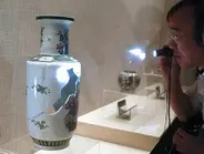 中国版“鑑定団”…「偽物は叩き壊す番組」に怨嗟の声も