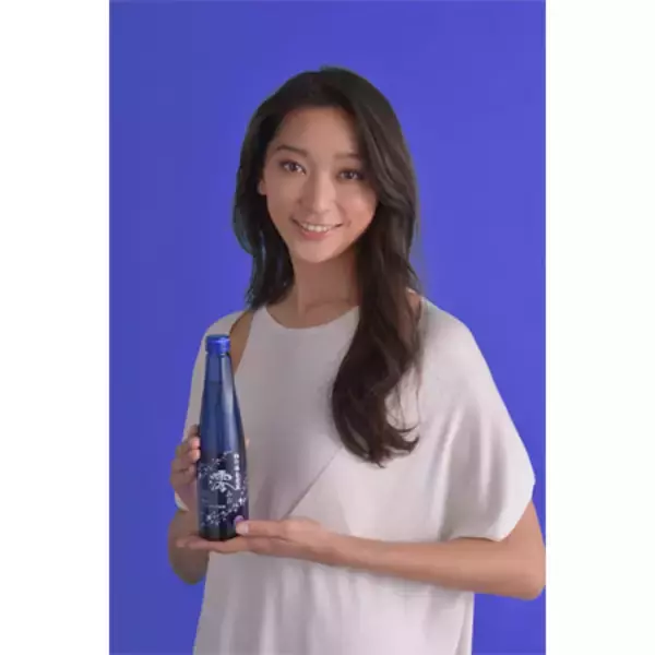 杏、宝酒造のCMキャラクター起用で新しい日本酒「澪」をアピール