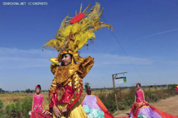 中国 瀋陽市 シボ族の伝統文化と中国の稲作文化が融合したお祭り開催 14年9月26日 エキサイトニュース