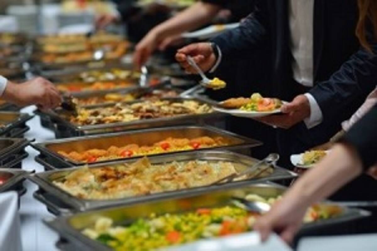 中国人も気まずい食事マナー 中国人がビュッフェでてんこ盛りや大声で会話する理由とは 中国メディア 15年12月15日 エキサイトニュース