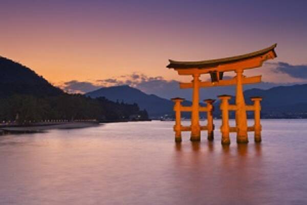 その美しさに涙が出る 日本各地の水上に浮かぶ 幻想的な鳥居の風景 中国メディア 17年6月11日 エキサイトニュース