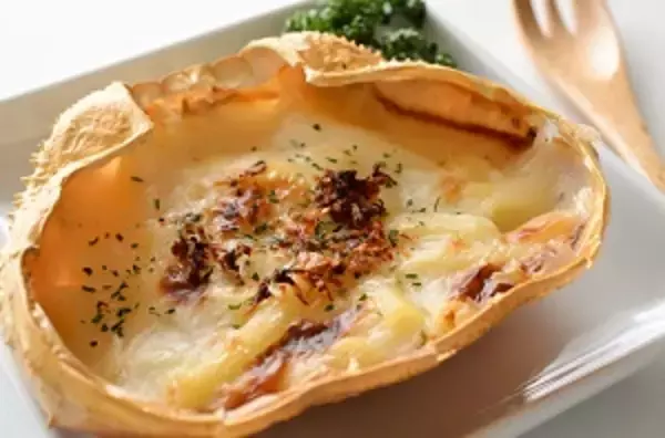 中国人が雑然と貪るように食べるカニ、日本ではこんなに優雅に食べるなんて！＝中国メディア