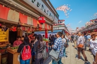 中国人観光客が日本でたくさんお土産を買う理由・・・日本の物は買わないと損した気分になるからだ
