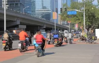 中国で普及した電動バイク、日本では「ほとんど見かけないのはなぜ？」＝中国メディア