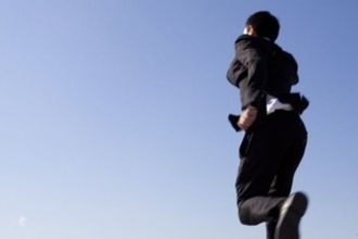 急いでいるならタクシー乗れば良いのに！　日本のドラマの主人はなぜ「走る」のか＝中国