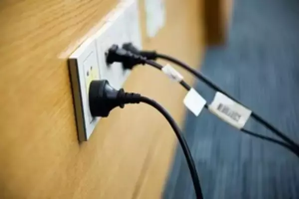 我が国とは違う！　日本のコンセントに見られる「利用者を考えた親切な設計」＝中国