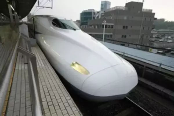 ノーズが長い新幹線と短い中国高速鉄道、「どちらが先進的なのか」＝中国