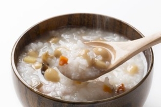 我が国では朝の定番なのに！　なぜ日本人は「お粥」をほとんど食べないの？＝中国メディア