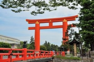 日本にある珍しい鳥居の神社、「一度は行ってみるべきだ」＝中国メディア