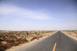 舗装したてのような日本の道路に対し、中国の道路はなぜ「でこぼこ」なのか＝中国報道