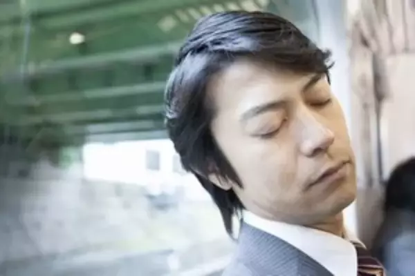 貴重品は確かに盗まれないが・・・日本人はなぜ公共の場で「居眠り」をするのか＝中国