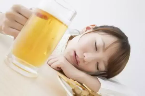 中国では酔いつぶれる人は尊敬されないのに、日本では逆に信頼されるって本当？