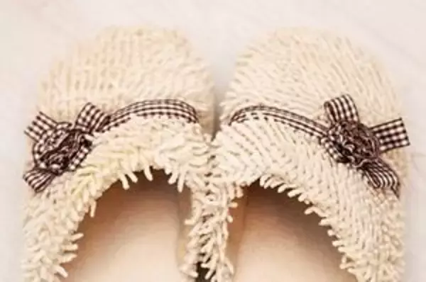 潔癖ぶりに恐怖を覚える！　靴を脱ぐばかりか「部屋によってスリッパまで履き替える日本人」＝中国