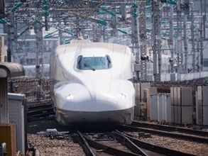 新幹線と中国高速鉄道はどちらが優れているかだと？　「それは新幹線だ」＝中国