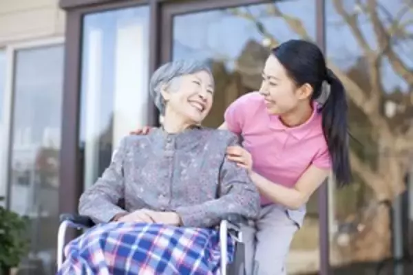 老人ホームを見て「日本人が子どもを産まない理由がわかった」＝中国