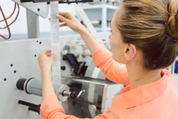 【深センＩＰＯ】ラベル印刷設備メーカーの浙江イ岡科技、初値は公開価格を２０％上回る１６．３７元