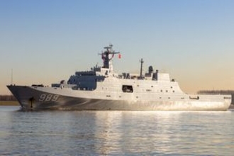 中国の強襲揚陸艦は護衛艦「いずも」に似ているが、「いずもには負けない」＝中国