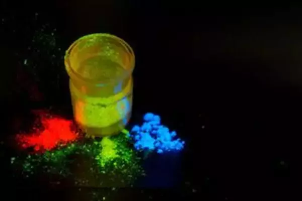 【上海ＩＰＯ】ＯＬＥＤ有機材料の陝西莱特光電材料、初値が公開価格を約２０％下回る