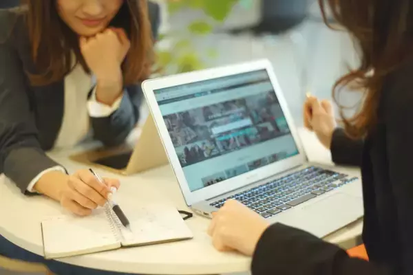 「「つきましては」の意味やビジネスメールでの使い方＜例文付き＞」の画像