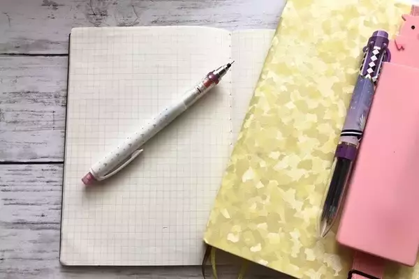 「「引き寄せノート」とは？願いを叶えるための書き方のコツ！」の画像